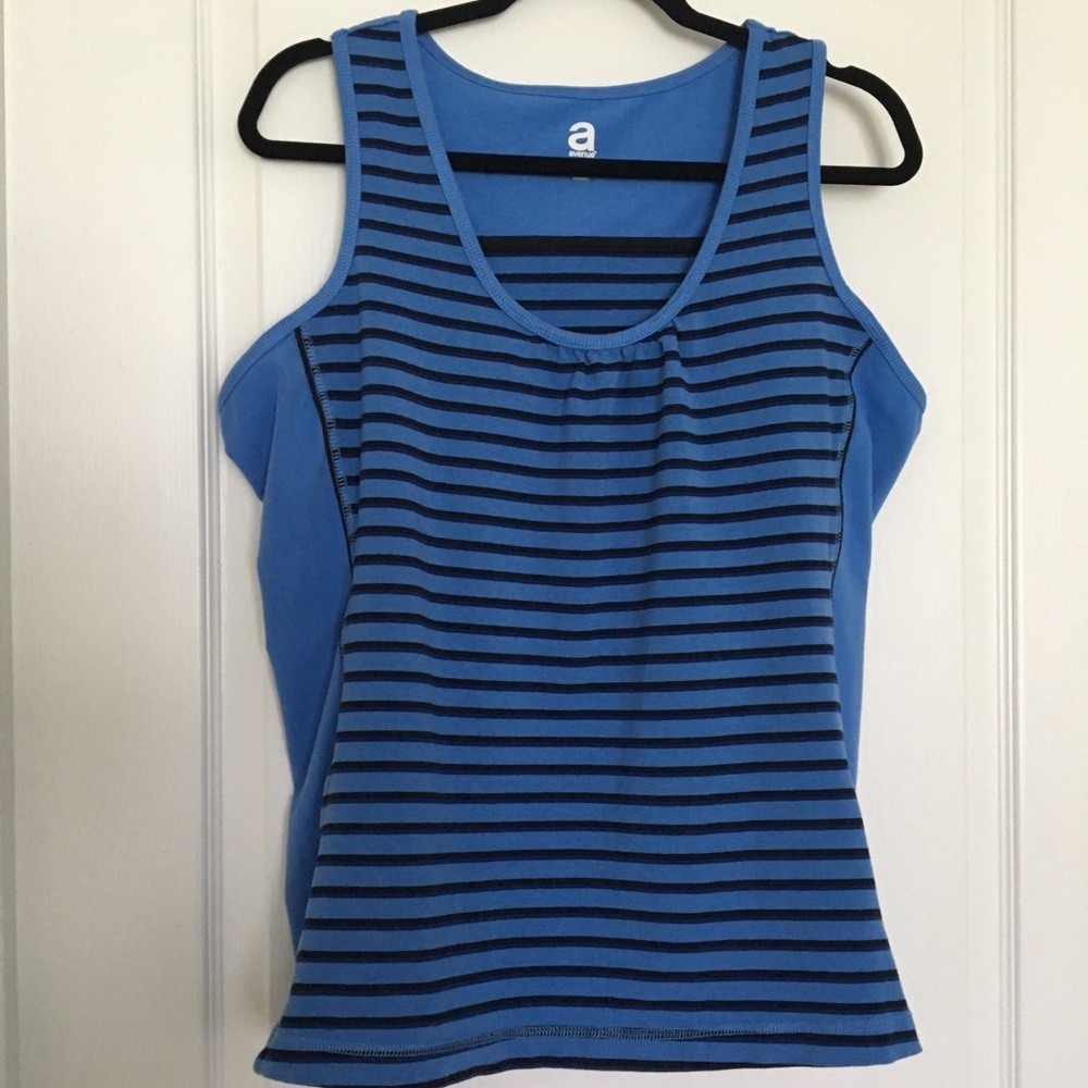 AVENUE active tank top w/razor back Size 18/20